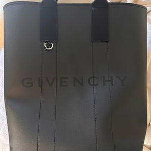 BRAND NEW Givenchy Large G-Essentials Tote Bag